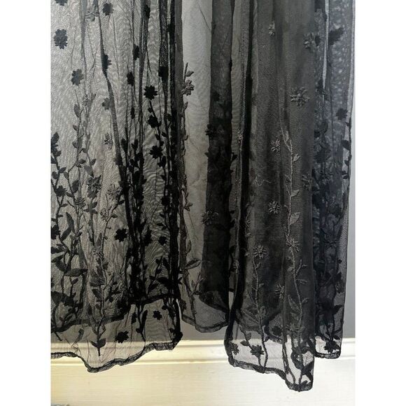 Torrid size 1 2 black lace robe or swim bathing suit cover up - Picture 4 of 5